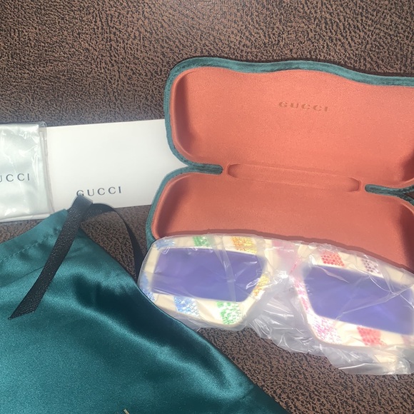 😊100% Authentic, 61 MM white multi Gucci glasses 👓 (SOLD OUT) - Picture 3 of 14